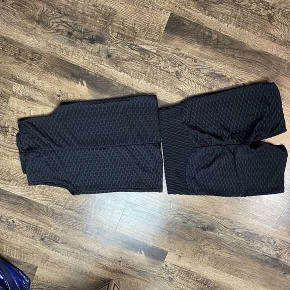 Eye Candy Sleeveless High Collar Tank Top PREOWNED Tee Tank Top - Picture 3 of 11